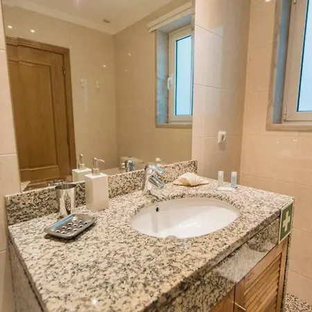 2 Bedroom With Garage Family Wonder Apartment *