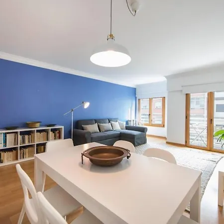 2 Bedroom With Garage Family Wonder Apartment Lisbon