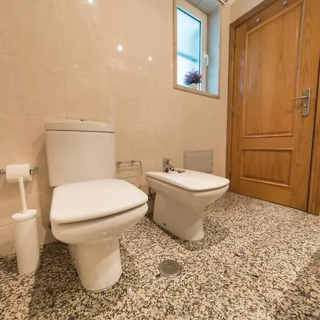 2 Bedroom With Garage Family Wonder Apartment Lisbon