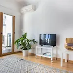 2 Bedroom With Garage Family Wonder Lisboa
