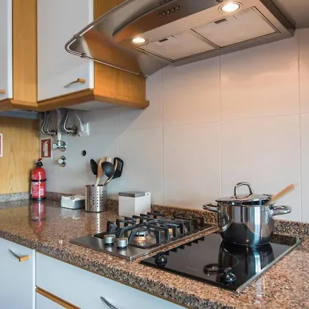 Lägenhet 2 Bedroom With Garage Family Wonder