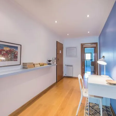 Lägenhet 2 Bedroom With Garage Family Wonder